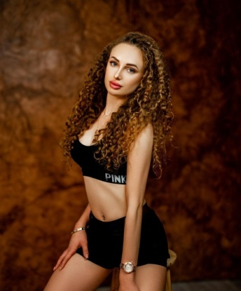 Анна, 23